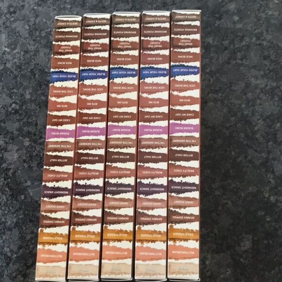 Too Faced Better Than Chocolate Cocoa Infused Eyeshadow Palette smells awesome! - Picture 2 of 12